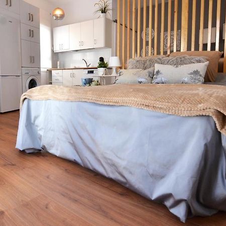 Alma S Home, Precioso Loft En Planta Primera Бойюйос пар дел Кондадо Екстериор снимка