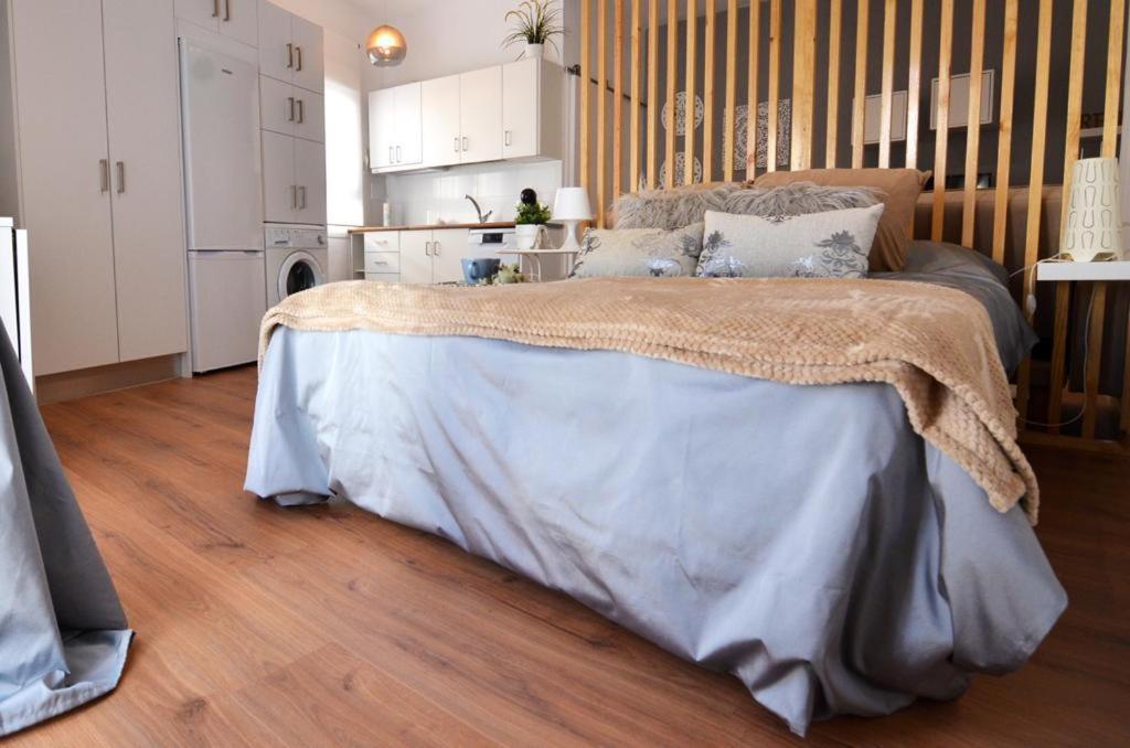 Alma S Home, Precioso Loft En Planta Primera Бойюйос пар дел Кондадо Екстериор снимка
